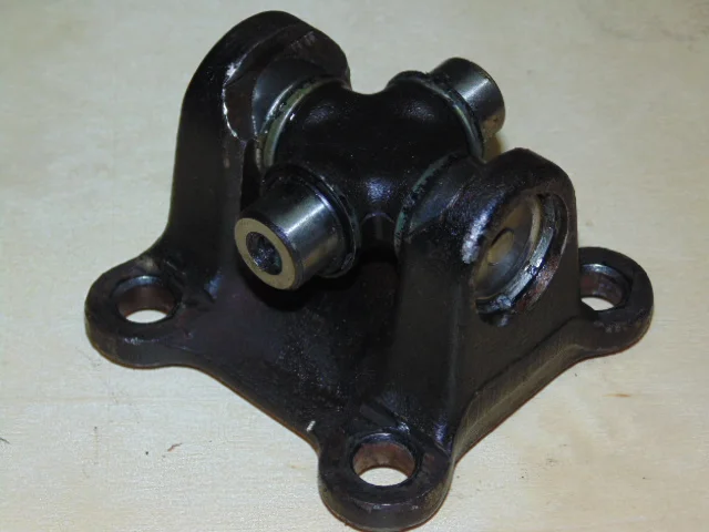 Замена крестовины карданного вала Nissan Qashqai Замена крестовины карданного вала Nissan Qashqai